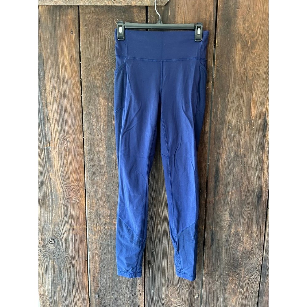 Lululemon leggings size 6